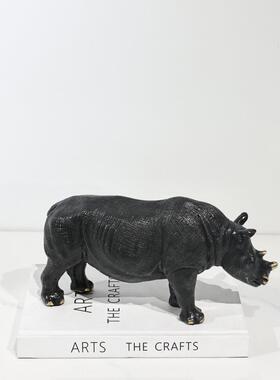 现代简约铜犀牛客厅桌面装饰样板间办公室摆件装饰品