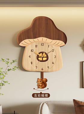 新款木纹挂钟客厅家用免打孔摇摆钟装饰钟表挂墙创意静音餐厅时钟