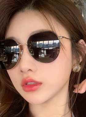 2025年新款墨镜女士高级感开车专用防紫外线太阳眼镜大脸显瘦近视
