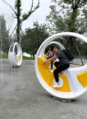 网红喷水单车互动竞速喷泉脚踏喷水车传感踩水车定做戏水游乐设备