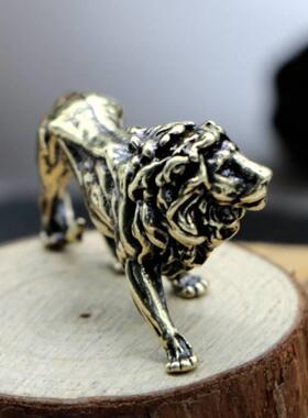 跨境热卖黄铜狮子摆件手工做旧雄狮钥匙扣挂件钥匙挂饰地摊