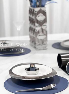 现代简约餐具摆件蓝色系餐厅软装饰品餐盘花瓶样板房展厅餐桌摆台