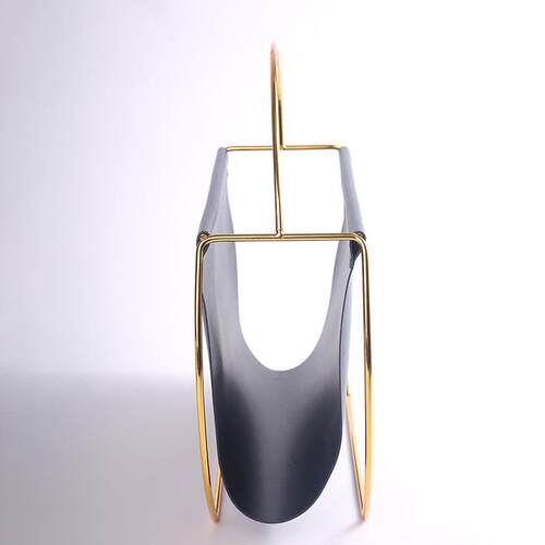 轻奢北欧现代金属皮革杂报家居架沙256发边角收储纳物创意提志手 - 图1