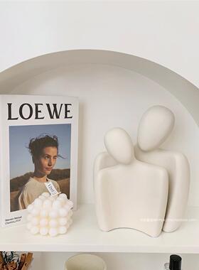 ins风抽象拥抱情侣人物摆件简约创意艺术客厅玄关电视柜家居装饰