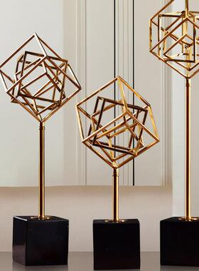 轻奢创意北欧家居创意铁锤几何家居办公室摆锤欧式铁艺书房工艺品