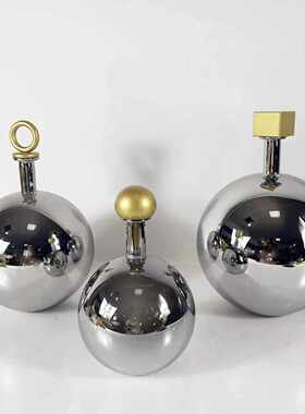 现代简约创意玻璃花瓶工艺品带金属盖样板房售楼处桌面玻璃摆件