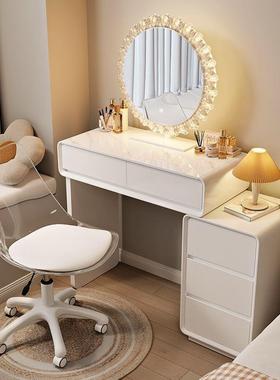 2025新款现代简约奶油风高级梳妆台卧室小户型实木化妆台斗柜一体