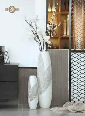 采购产品白色落地大型装饰品，高端客厅电视柜旁边的电视柜，入口