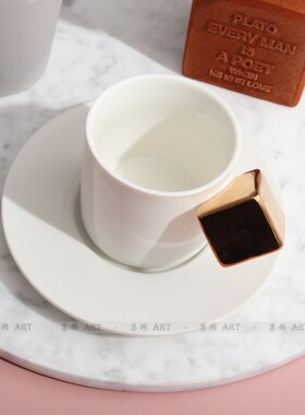 集饰现代ins个性时尚样板房阳台茶几飘窗台台面花艺组合创意摆件