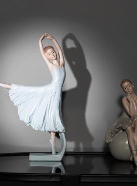 跨境ins风跳芭蕾舞女孩树脂摆件家居少女心房间艺术装饰品生日礼