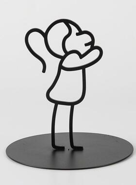 现代极简创意金属铁线人物摆件样板间酒店前台时尚艺术抽象装饰品