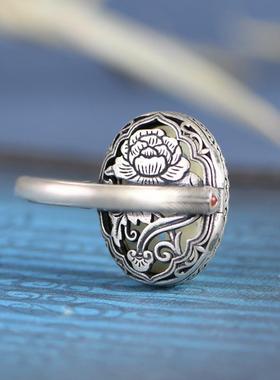 S925银戒指 复古牡丹花镂空和田玉香囊香丸盒女款开口指环