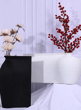 轻奢现代黑白极简褶皱树脂花瓶家居创意干花插花器北欧软装饰摆件