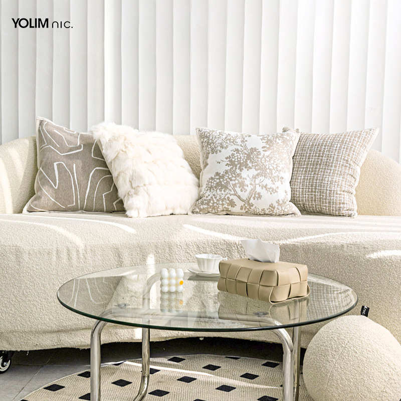 北欧法式奶油风沙发抱枕客厅卧室床上靠枕雪尼尔飘窗靠垫狐狸毛 - 图2