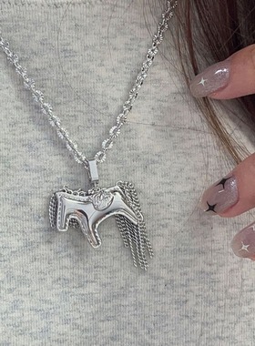 INS白金流苏小马吊坠优雅吊坠