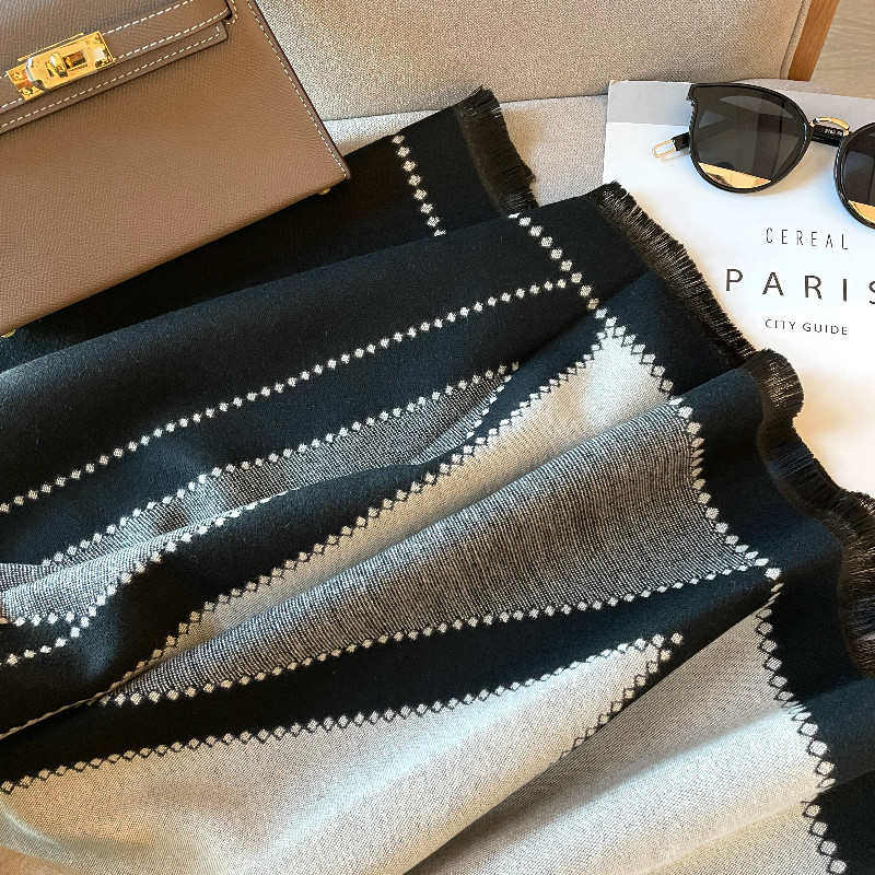 2024新款几何拼色外搭披肩女夏季办公室空调房护颈肩保暖围巾两用,淘宝优惠券,粉丝福利购,淘宝优惠卷