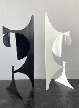 现代简约黑色金属几何摆件创意艺术摆件客厅样板房售楼处软装饰品