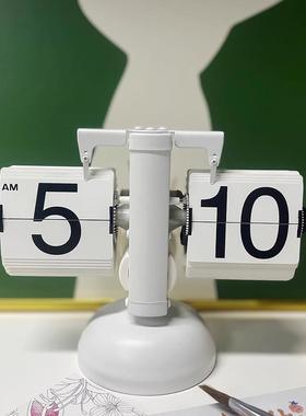 现桌代约女童桌面摆件样板房书挂画QOQ简儿童房可爱卡房通新款装