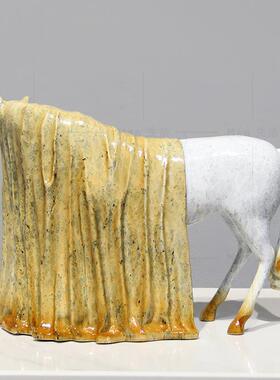 新中式FSB479创意金属蒙面书马雕塑酒摆件样板售楼处店大间厅玄关