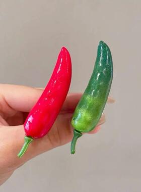 Simulated small chili hair clip, cute and fun for children,