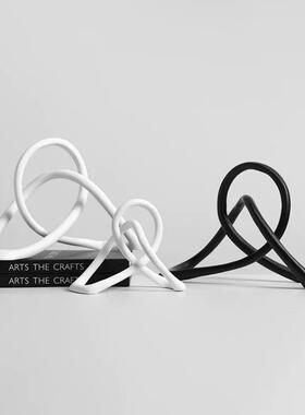 现代简约树脂彷洞石几何环形艺术摆件样板间客厅书房抽象桌面装饰