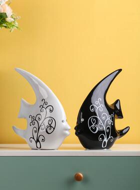 正品现代玄简约客酒柜摆件装视饰品电柜关陶瓷小厅摆设创意桌面鱼