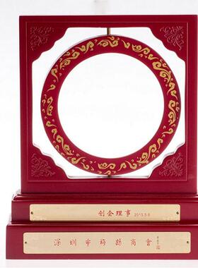 深圳工厂制作木质工艺品道具摆件桌面展示木架木质装饰品眼镜架