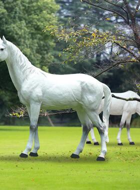 户外大型仿真马雕塑公园林景区商场玻璃钢骏马动物模型装饰摆件