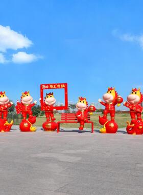 马年雕塑户外布置春节新年商场广场公园美陈装饰吉祥物玻璃钢摆件