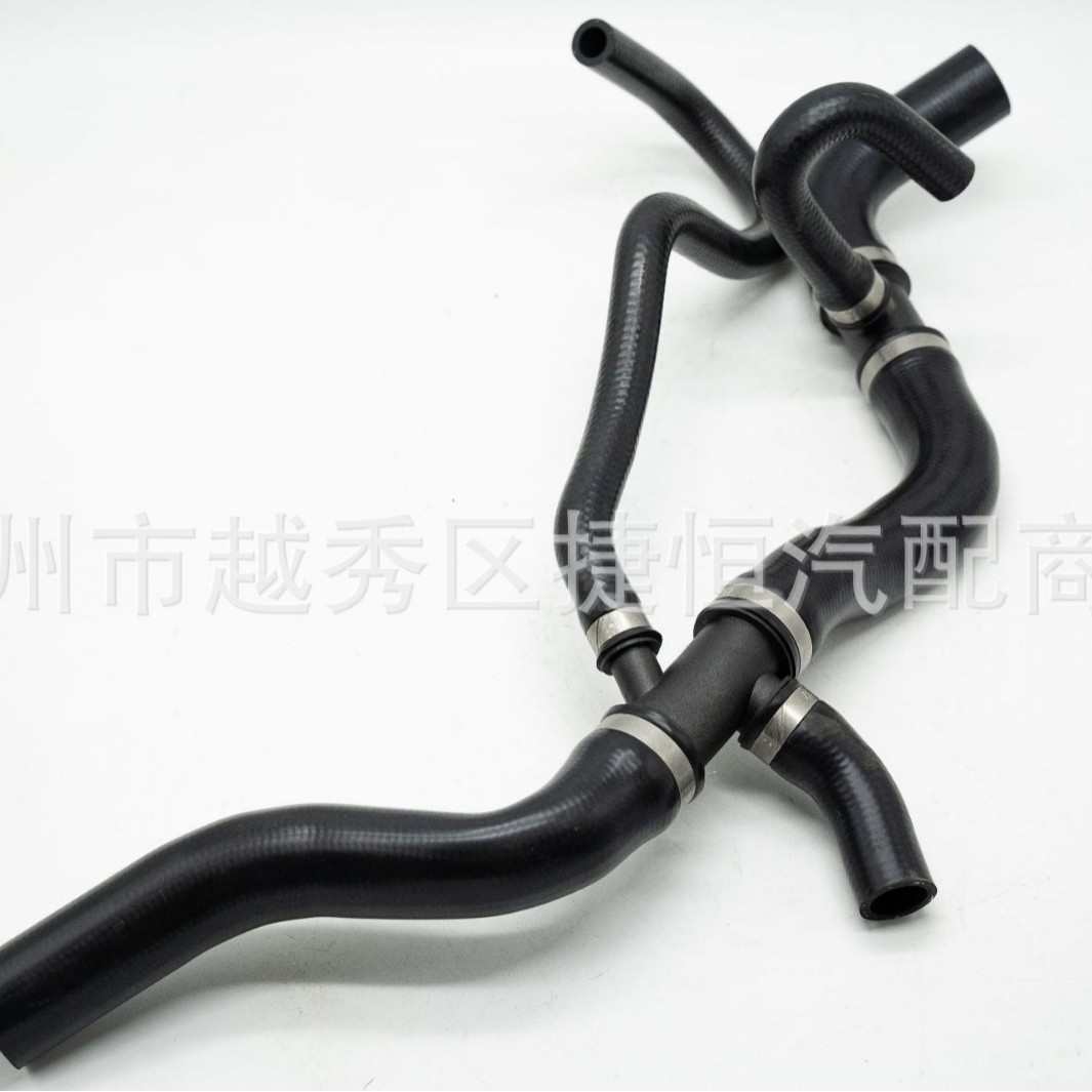 适用于沃尔沃S40C70C30V50上水管水箱散热水管水箱下水管四通管 - 图2