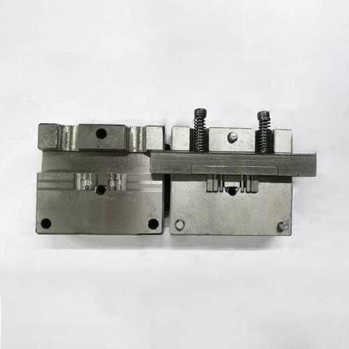 直销供应 USB插头模具USB数据线模具 成型机立式注塑模具 - 图0