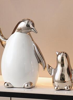 企鹅陶瓷摆件轻奢高档家居酒柜装饰品新房客厅电视柜餐边柜高级感