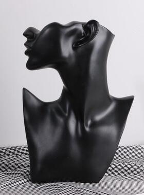现代简约抽象女人物雕塑摆件样板间售楼处大堂玄关软装艺术展示架