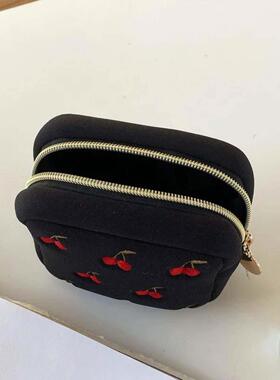 Storage Bag Sanitary Pad Women Napkin Towel Cosmetic Makeup0