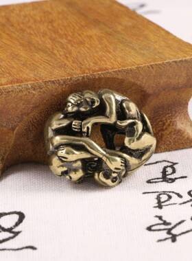 新款直销实心铜猴手把件仿古铜雕三不猴挂件黄铜微雕猴子古玩杂项