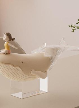 乘风破浪鲸鱼摆件艺术家居高级感软装姹寂风客厅书房电视柜装饰∑