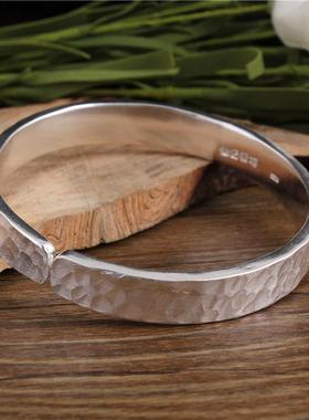 高档银足锤纹纯手工敲打定精致锤子999纯银男制款女情侣银手镯磨