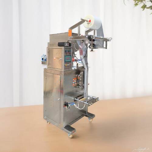 食品膏体酱料全自动立式定量灌装包装机卷膜自动成型包装机械设备 - 图0