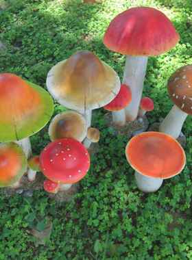 花园别墅庭院户外草坪装饰品阳台儿童房田园卡通蘑菇园艺树脂摆件