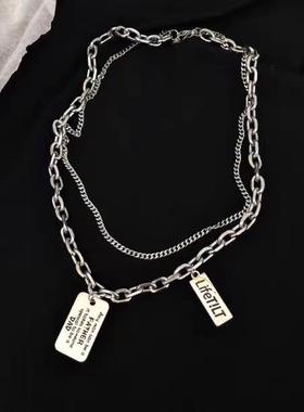 走秀搭配女童嘻哈毛衣链拍照