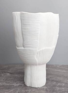 直销新款现代简约鼎纹插花花器摆件样板房茶几客厅艺术软装饰品家