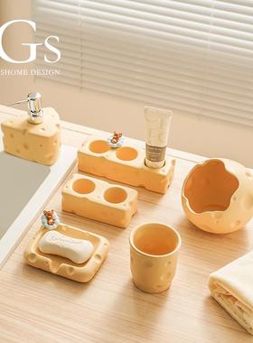 入户门口钥匙收纳玄关摆件陶瓷可爱创意餐边柜桌面装饰品现代简约