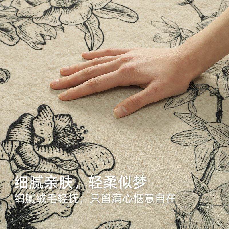 Bedside blanket, high-end light luxury bedroom carpet, bedside non-slip floor mat, strip retro living room sofa room bedside blanket
