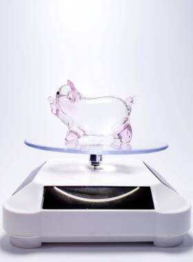 可爱小猪生日礼物水晶玻璃创意摆件十二生肖动物生肖琉璃汽车饰品