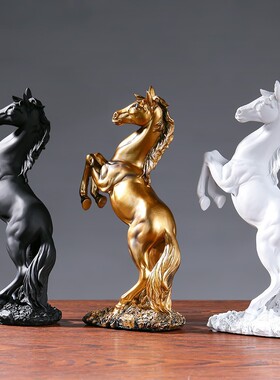 直销新款腾空马家居马到成功摆件玄关创意办公桌树脂工艺骏马装饰