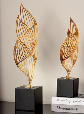 现代轻奢家居客厅电视酒柜装饰品摆件风生水起办公室金属工艺饰品