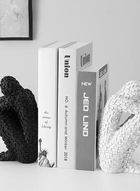 斯堪的纳维亚简单的创意书柜字符装饰书回家办公室酒柜研究桌面装