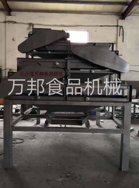 坚果去皮设备杏仁破壳机厂家供应巴旦木干果破壳机杏仁脱壳机