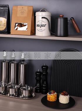 现代简约样板间厨房摆件组合层板架装饰品咖啡油瓶砧板调味罐软装