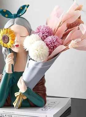 北欧可爱女孩花瓶ins风高颜值摆件家居客厅桌面玄关电视柜装饰品